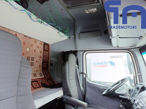 019. Седельный тягач КАМАЗ 5490-S5 (10563)