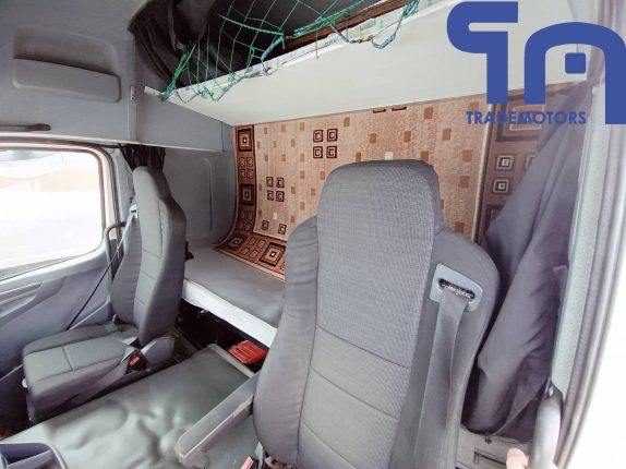 019. Седельный тягач КАМАЗ 5490-S5 (10563)