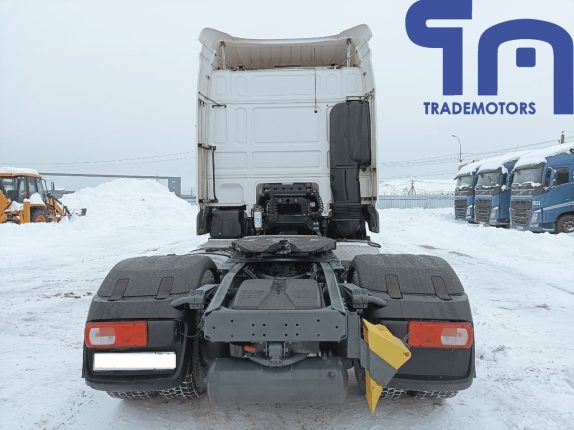 002. Седельный тягач DAF XF (10433)