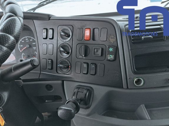 019. Седельный тягач КАМАЗ 5490-S5 (10726)