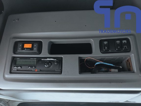 019. Седельный тягач КАМАЗ 5490-S5 (10557)