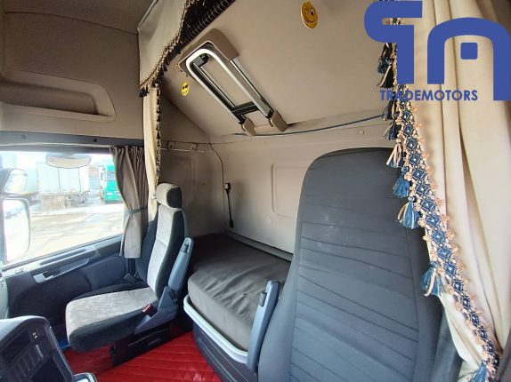 050.Седельный тягач СКАНИЯ R440LA4x2HNA (10442)