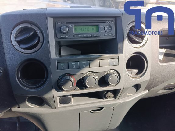 010.Автофургон 2824РЕ на шасси ГАЗ-А21R32(10528)