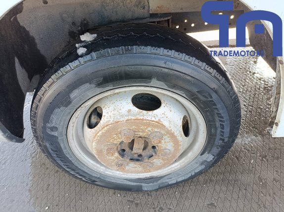 010.Автофургон 2824РЕ на шасси ГАЗ-А21R32(10528)