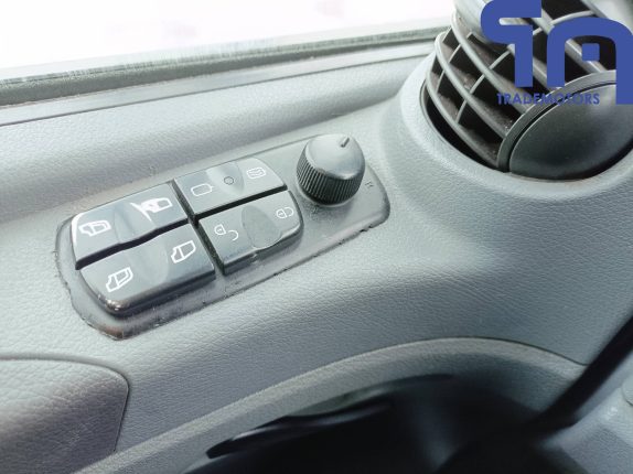 019. Седельный тягач КАМАЗ 5490-S5 (10687)