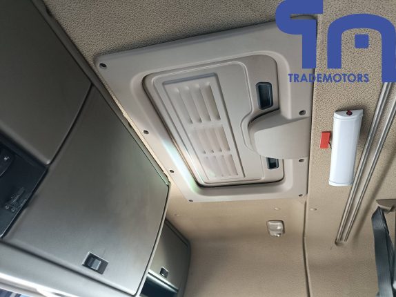 010.Седельный тягач DAF FT XF105.460 (10001)