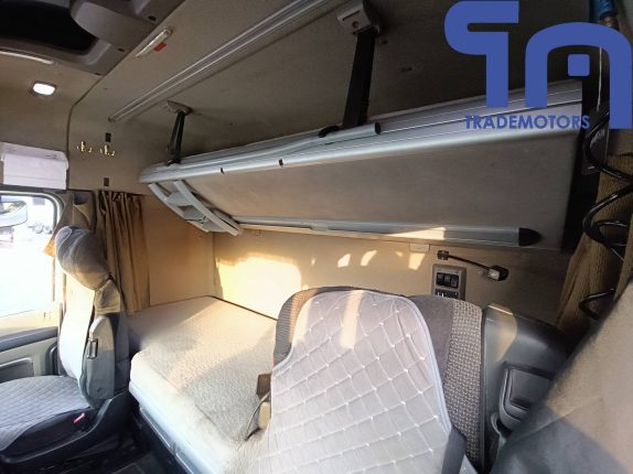 072.Седельный тягач DAF FT XF 105 SPACE CAB (10457)