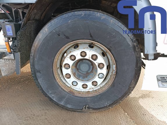 072.Седельный тягач DAF FT XF 105 SPACE CAB (10457)