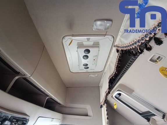 050.Седельный тягач СКАНИЯ R440LA4x2HNA (10442)