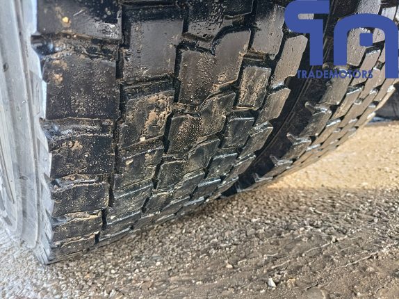 050.Седельный тягач СКАНИЯ R440LA4x2HNA (10442)