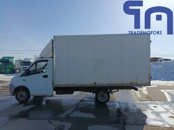 010.Автофургон 2824РЕ на шасси ГАЗ-А21R32(10528)
