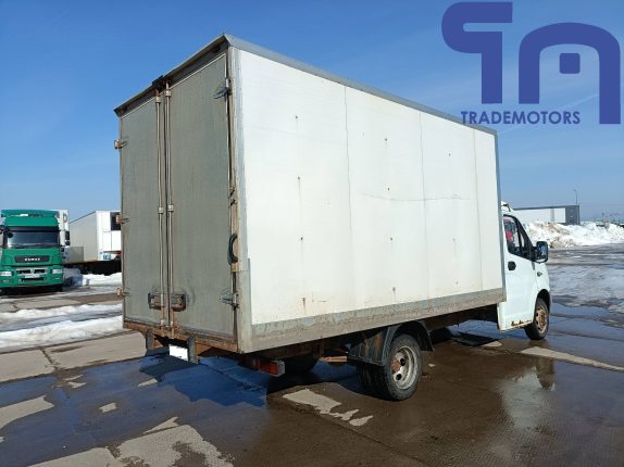 010.Автофургон 2824РЕ на шасси ГАЗ-А21R32(10528)